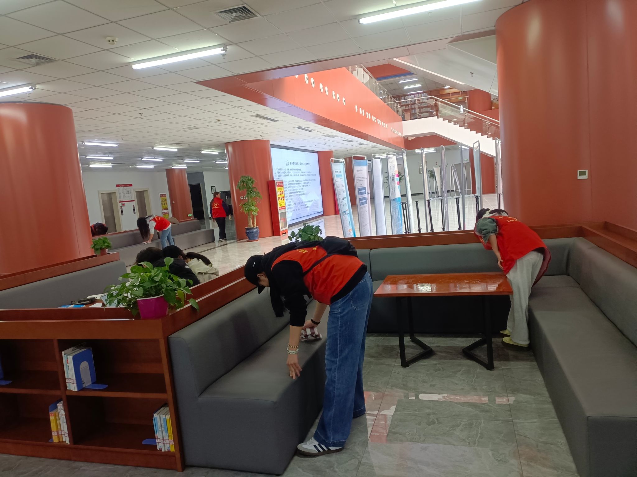 5807d757f8cda6bd924491b20304907